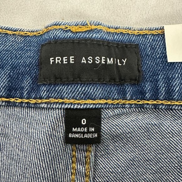 Free Assembly Womens Light Blue Belted Bermuda Jean Shorts Size 0 Cotton Blend - Picture 5 of 8